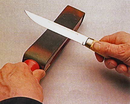 Как точить ножи бруском?